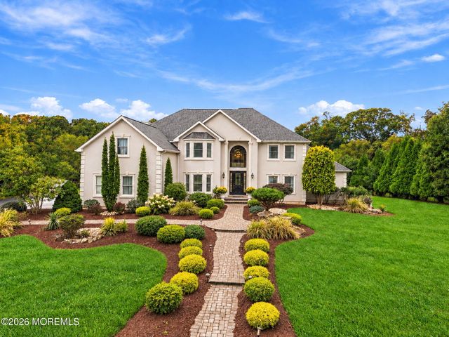 14 Diamond Hill Road, Marlboro, NJ 07746