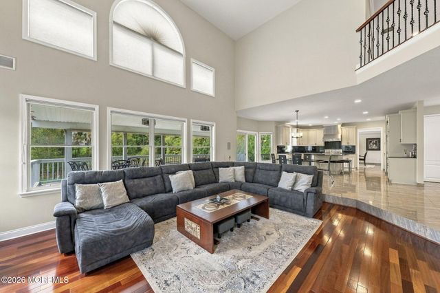 14 Diamond Hill Road, Marlboro, NJ 07746