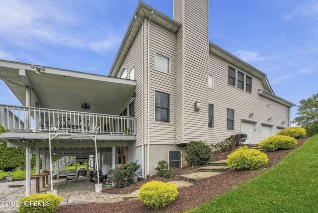14 Diamond Hill Road, Marlboro, NJ 07746