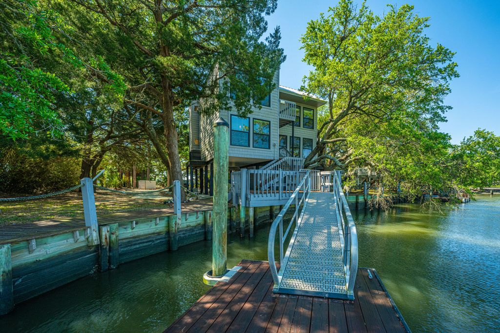 7666 Legare Road, Edisto Island, SC 29438