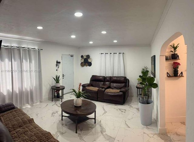 3121 SW 21st Ter, Miami, FL 33145