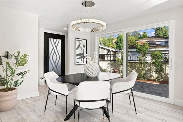 991 S Park Rim Circle, Anaheim Hills, CA 92807