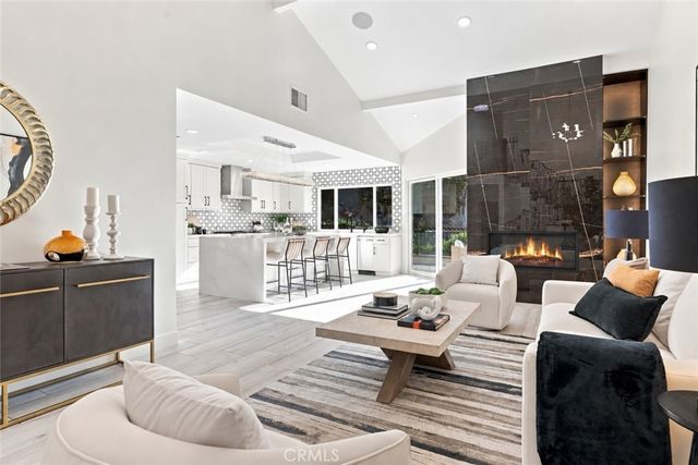 991 S Park Rim Circle, Anaheim Hills, CA 92807
