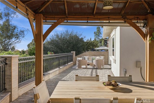 991 S Park Rim Circle, Anaheim Hills, CA 92807