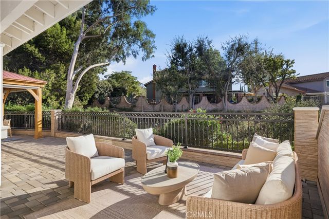 991 S Park Rim Circle, Anaheim Hills, CA 92807