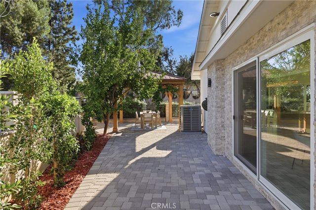 991 S Park Rim Circle, Anaheim Hills, CA 92807