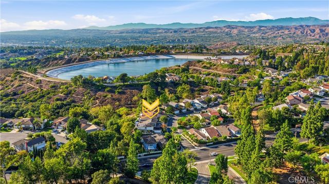 991 S Park Rim Circle, Anaheim Hills, CA 92807
