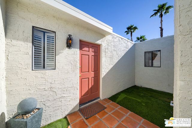 566 N Sunset Way, Palm Springs, CA 92262