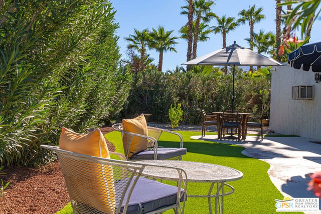 566 N Sunset Way, Palm Springs, CA 92262