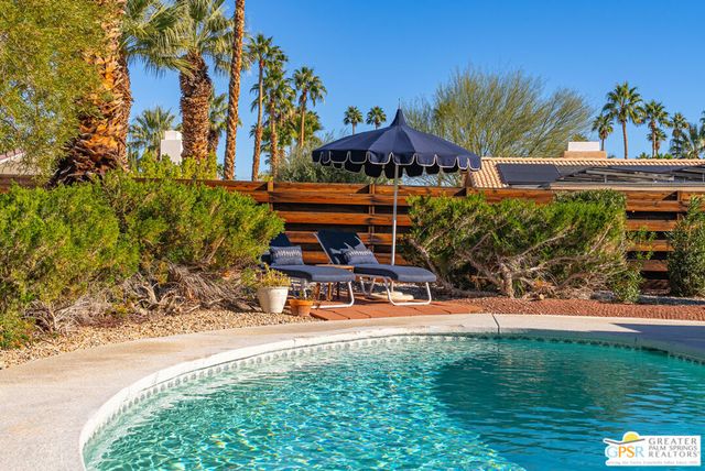 566 N Sunset Way, Palm Springs, CA 92262