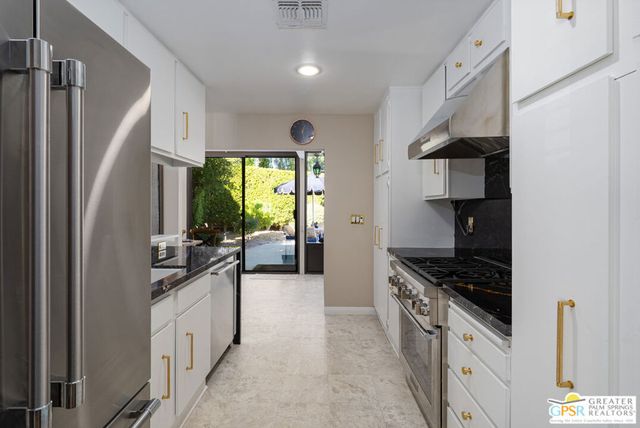 566 N Sunset Way, Palm Springs, CA 92262