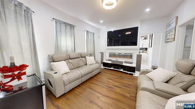 272-274 Parker Street, Newark, NJ 07104