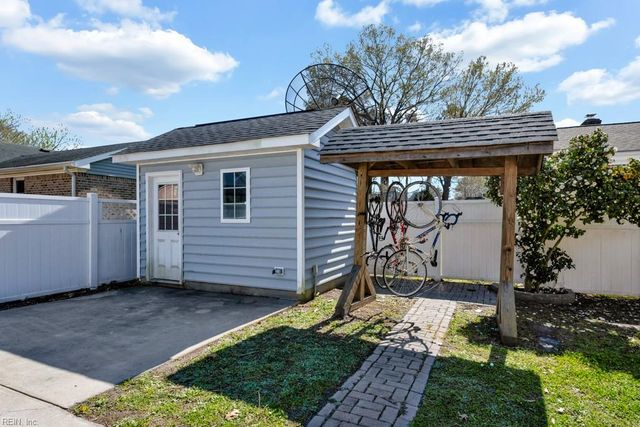 5508 Macguffie ST, Virginia Beach, VA 23464