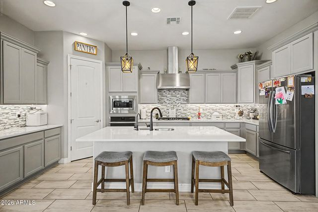 40545 N SPOTTED Lane, San Tan Valley, AZ 85140