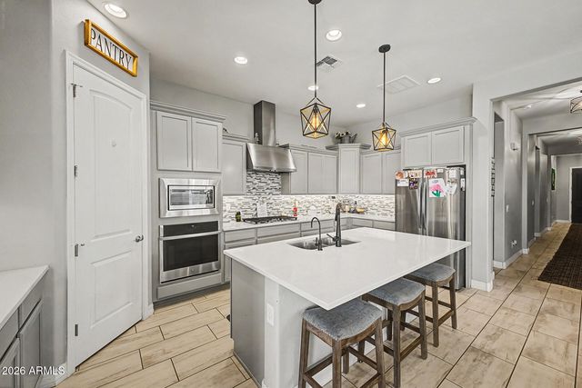 40545 N SPOTTED Lane, San Tan Valley, AZ 85140
