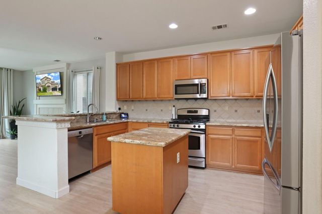 10640 Hidden Grove Cir, Stockton, CA 95209