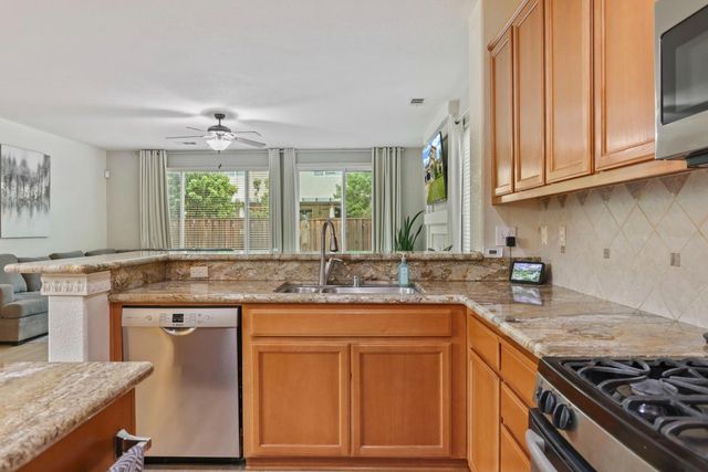 10640 Hidden Grove Cir, Stockton, CA 95209