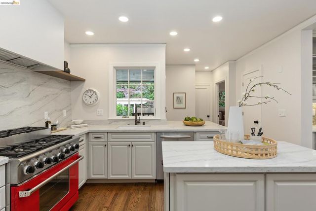 131 Waldo Ave, Piedmont, CA 94611