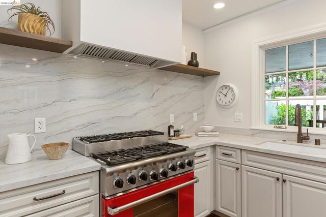 131 Waldo Ave, Piedmont, CA 94611
