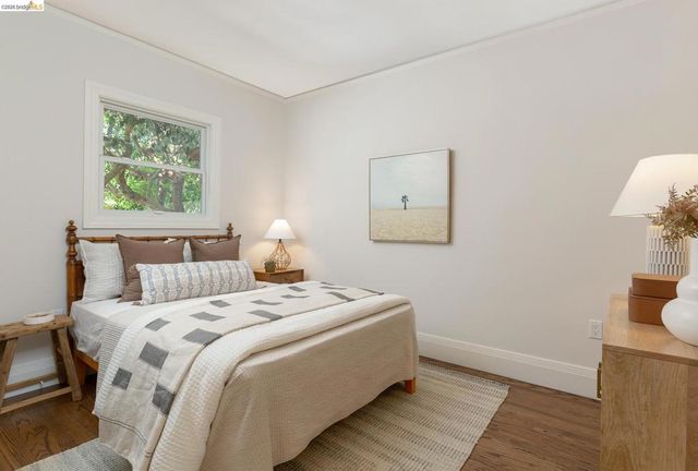 131 Waldo Ave, Piedmont, CA 94611