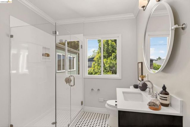 131 Waldo Ave, Piedmont, CA 94611