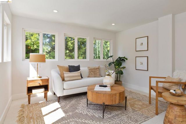 131 Waldo Ave, Piedmont, CA 94611