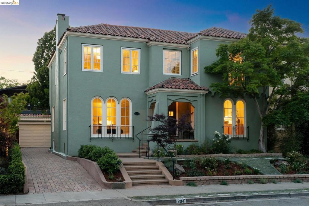 131 Waldo Ave, Piedmont, CA 94611