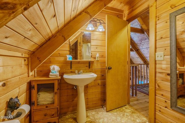 2922 Lightfoot Way, Sevierville, TN 37862