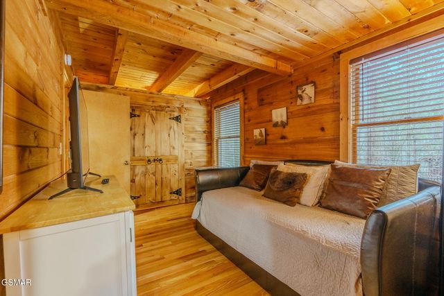 2922 Lightfoot Way, Sevierville, TN 37862