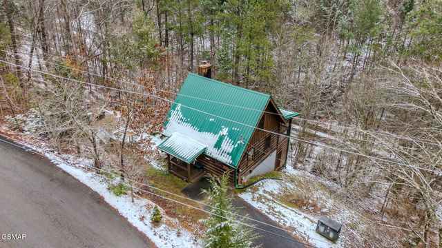 2922 Lightfoot Way, Sevierville, TN 37862