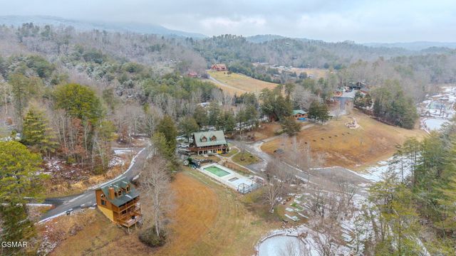 2922 Lightfoot Way, Sevierville, TN 37862