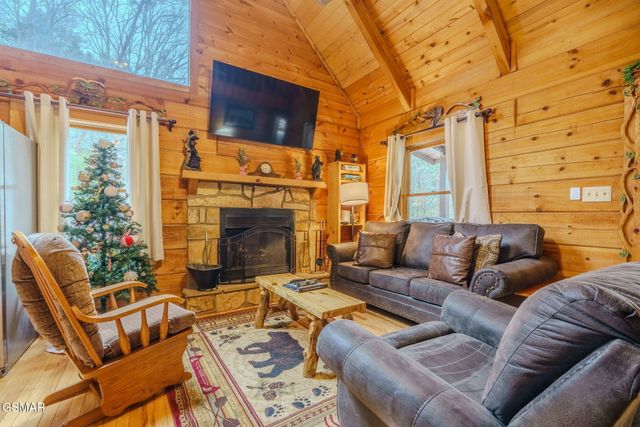 2922 Lightfoot Way, Sevierville, TN 37862