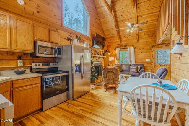 2922 Lightfoot Way, Sevierville, TN 37862