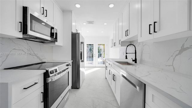 8850 NE 4th Ave, El Portal, FL 33138