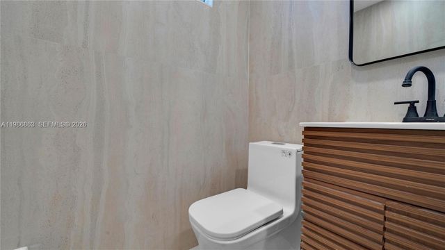 8850 NE 4th Ave, El Portal, FL 33138