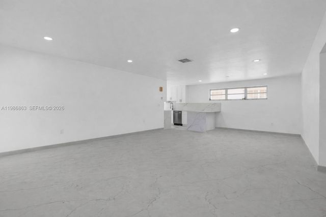 8850 NE 4th Ave, El Portal, FL 33138