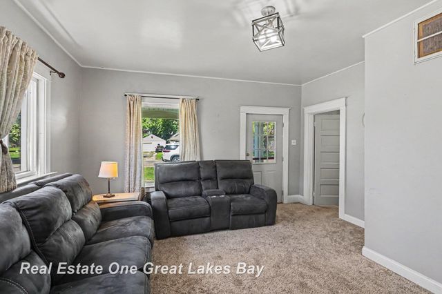 3236 Elm Street, Saginaw, MI 48604