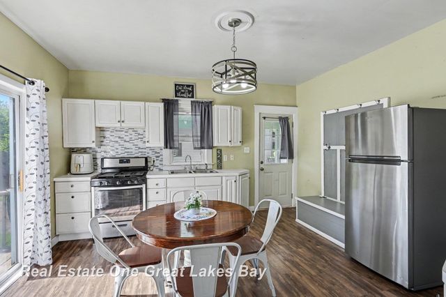 3236 Elm Street, Saginaw, MI 48604
