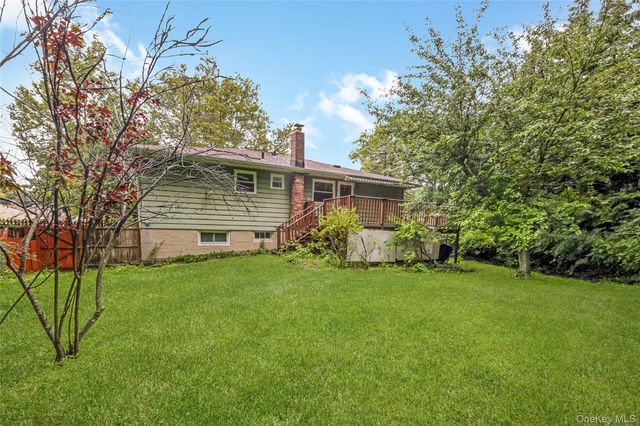 23 Country Lane Drive, Kings Park, NY 11754