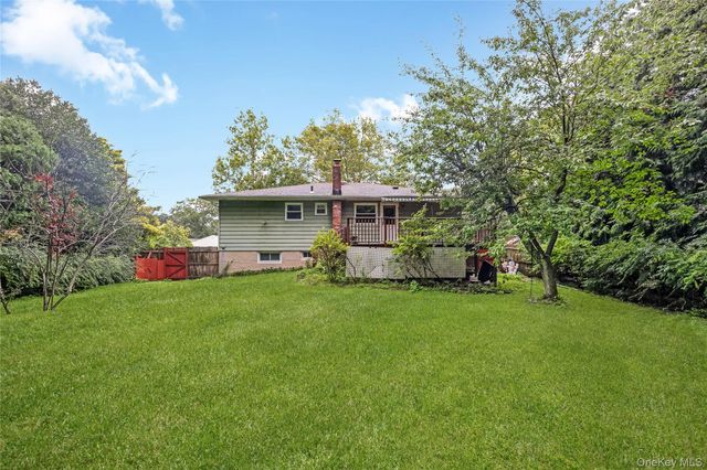 23 Country Lane Drive, Kings Park, NY 11754
