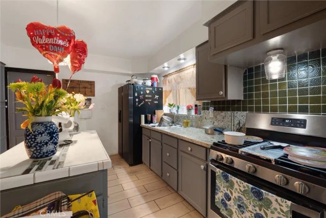 511 S Pannes, Compton, CA 90221