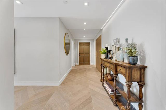 277 S Spalding Drive 201, Beverly Hills, CA 90212