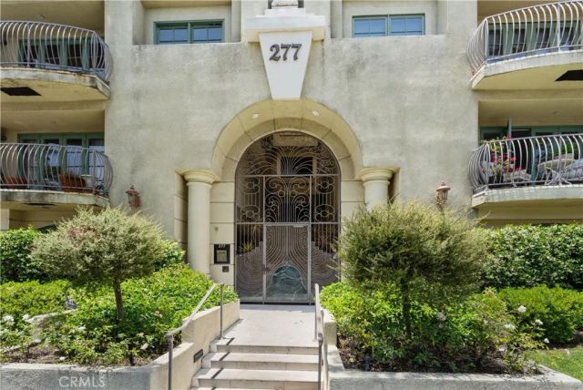 277 S Spalding Drive 201, Beverly Hills, CA 90212