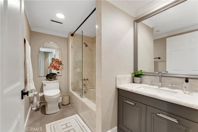 277 S Spalding Drive 201, Beverly Hills, CA 90212