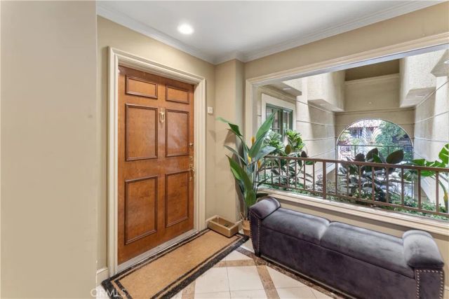 277 S Spalding Drive 201, Beverly Hills, CA 90212