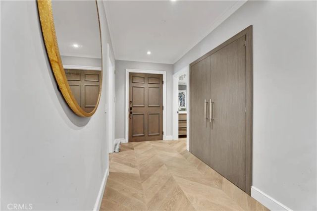 277 S Spalding Drive 201, Beverly Hills, CA 90212