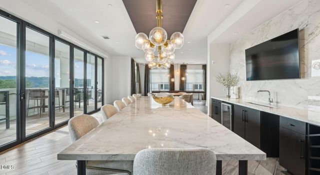 625 S Elliott Road C2b, Chapel Hill, NC 27517