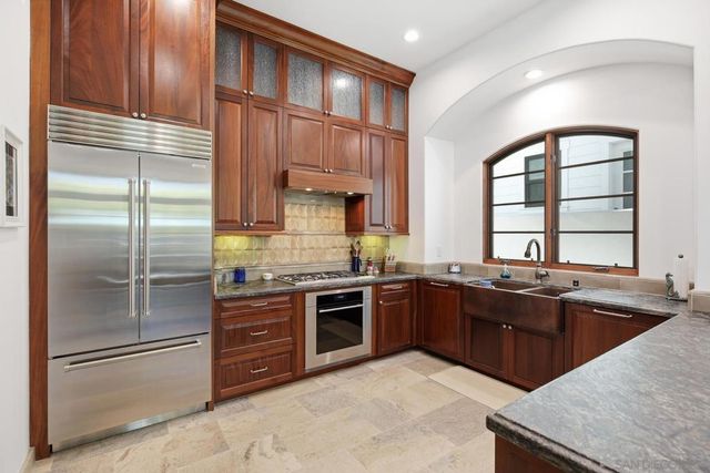 935 F Ave, Coronado, CA 92118
