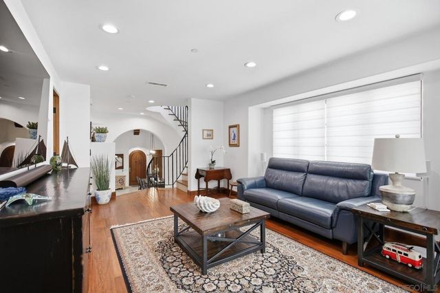 935 F Ave, Coronado, CA 92118