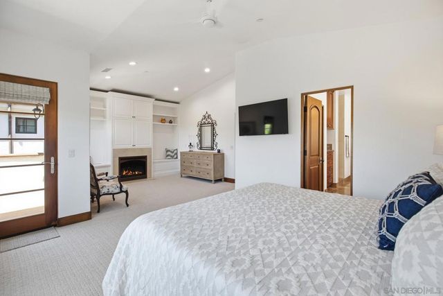 935 F Ave, Coronado, CA 92118